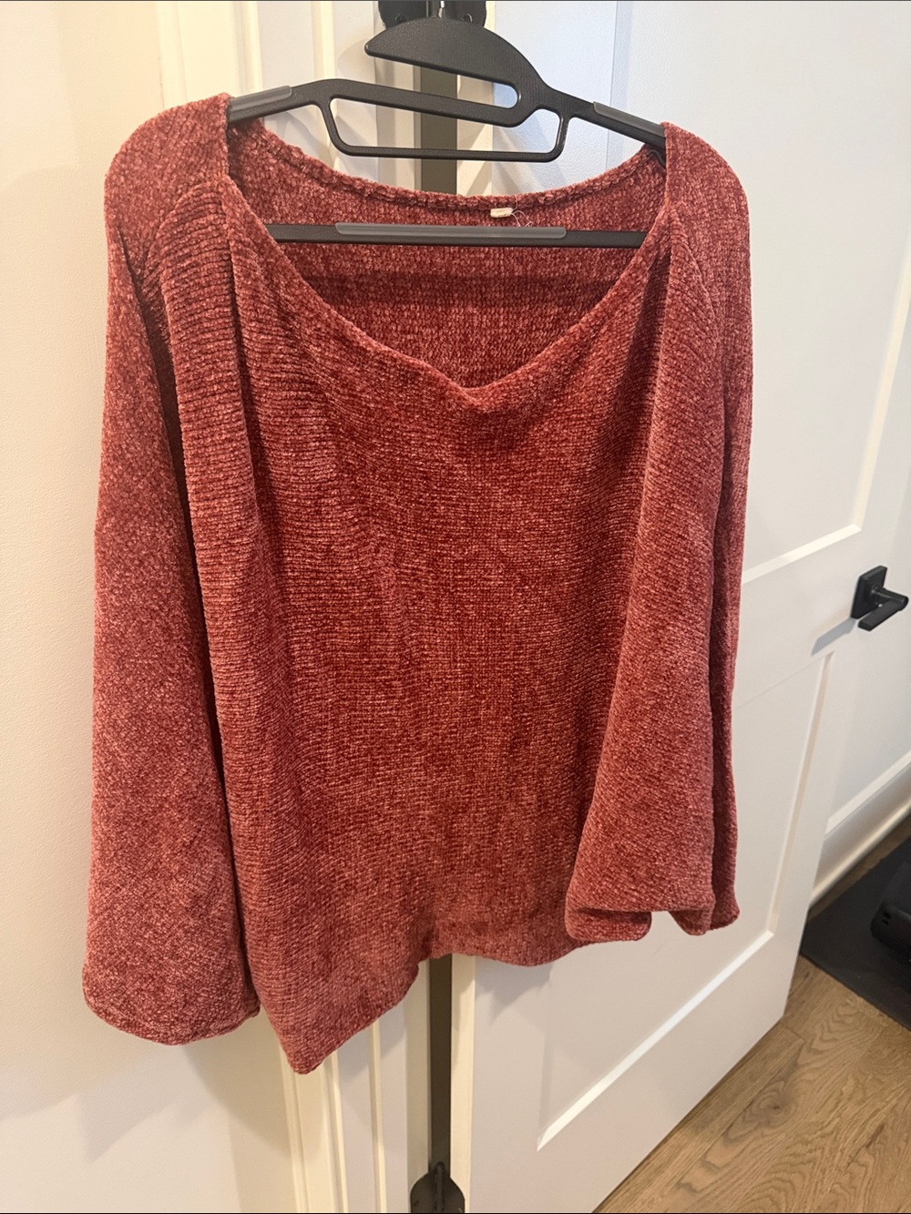 Cozy Women's Chenille Boatneck Sweater in Dusty Rose